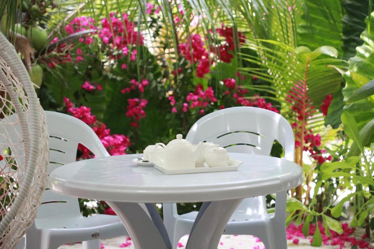Sunrise Inn Thoddoo Bagian luar foto