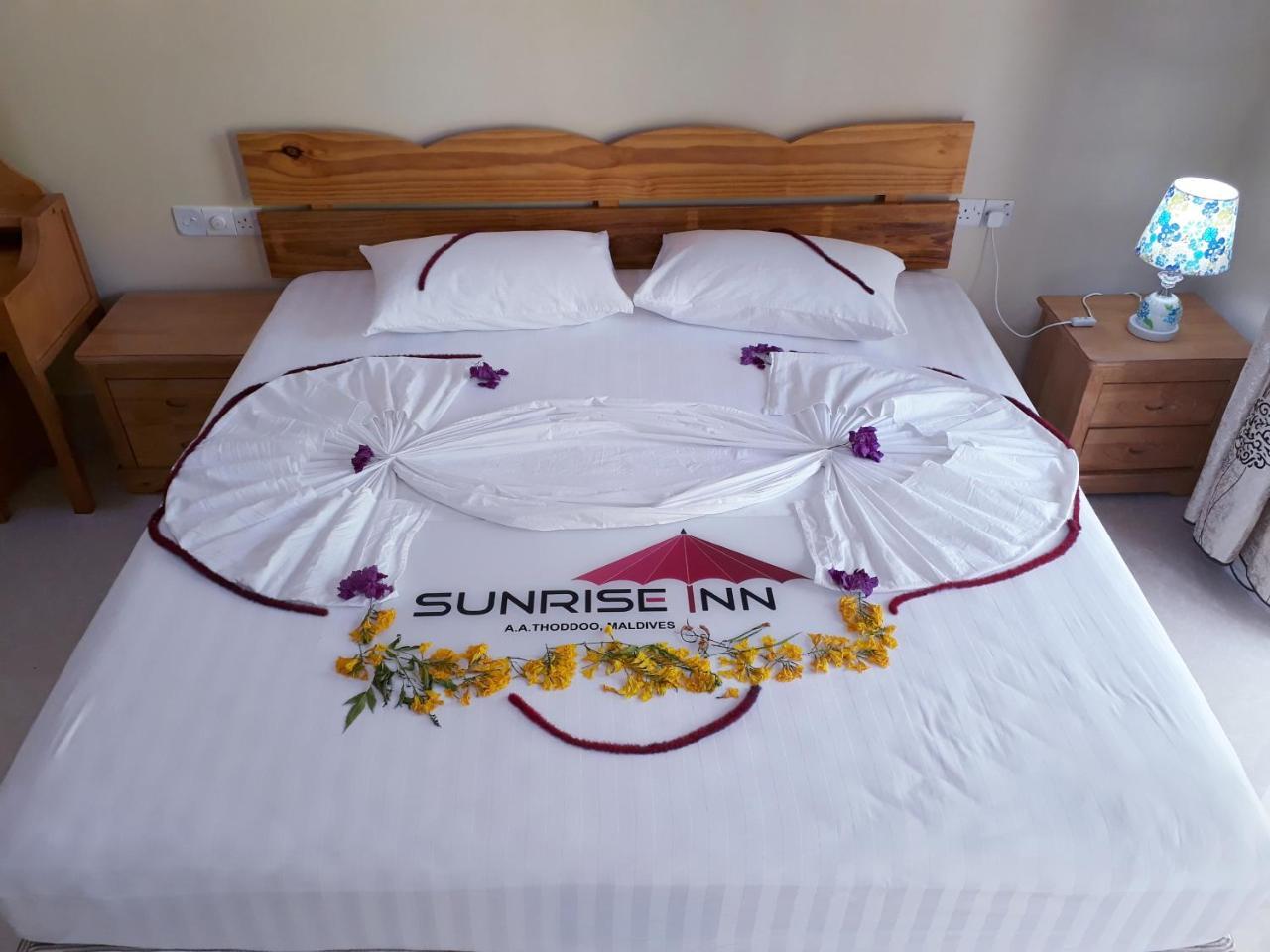 Sunrise Inn Thoddoo Bagian luar foto