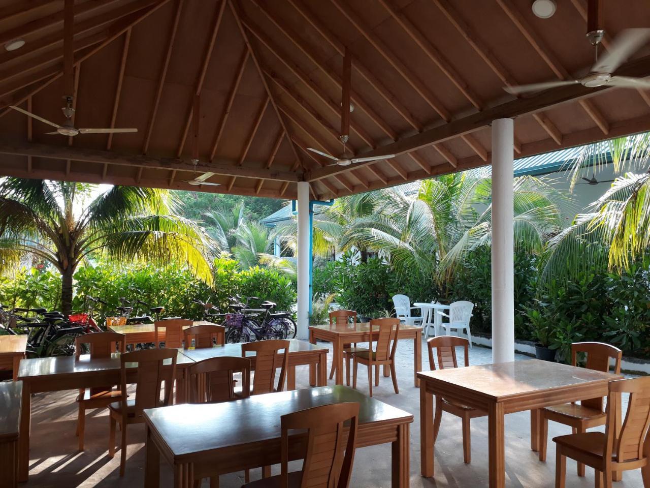 Sunrise Inn Thoddoo Bagian luar foto