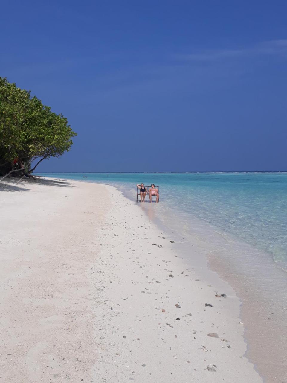 Sunrise Inn Thoddoo Bagian luar foto